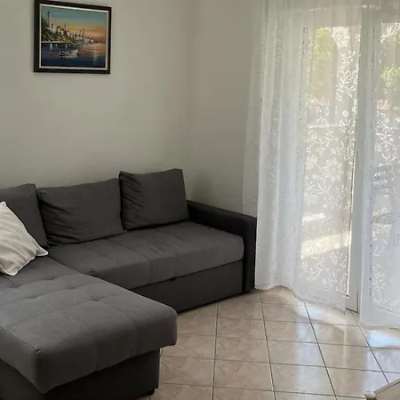 Poldan Rab Apartmán *